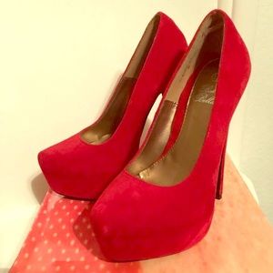 Red velvet pumps